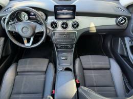 MERCEDES-BENZ - GLA 200 - 2017/2017 - Prata - R$ 129.900,00