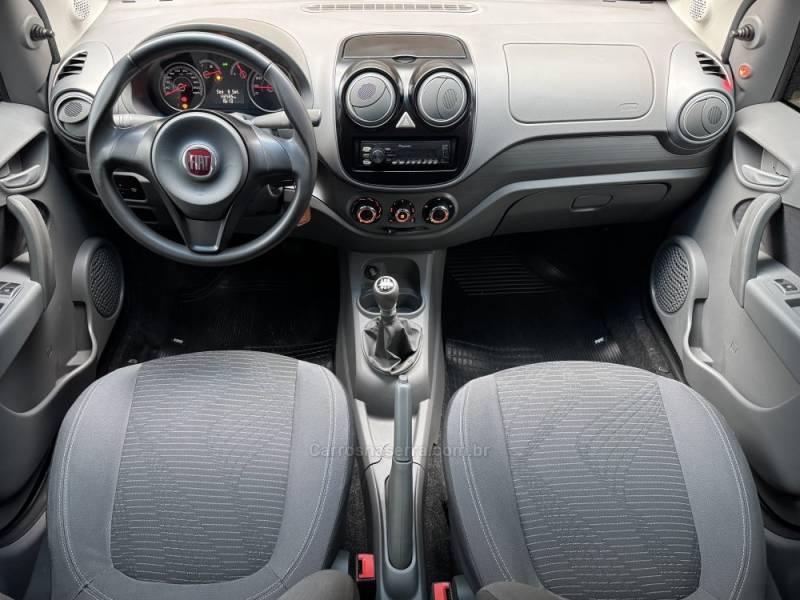 FIAT - PALIO - 2015/2015 - Preta - R$ 39.900,00