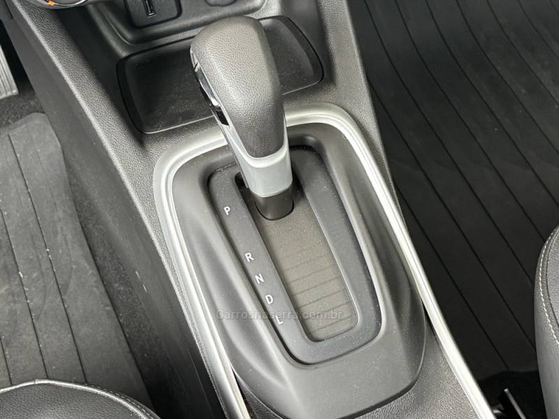 CHEVROLET - TRACKER - 2023/2024 - Branca - R$ 114.900,00