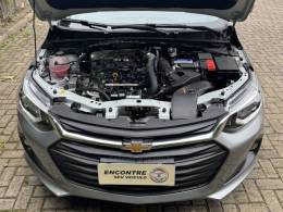 CHEVROLET - ONIX - 2023/2024 - Prata - R$ 85.900,00