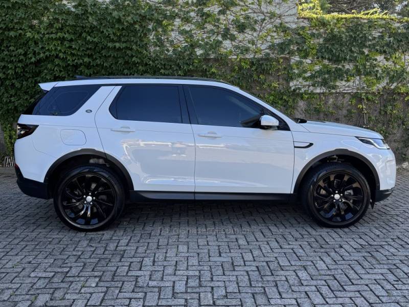 LAND ROVER - DISCOVERY SPORT - 2022/2023 - Branca - R$ 267.000,00