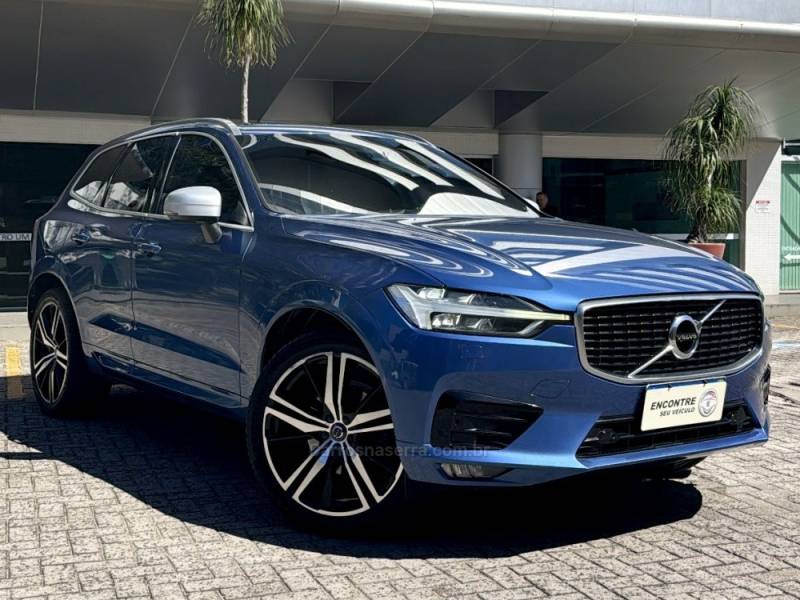 VOLVO - XC60 - 2018/2018 - Azul - R$ 155.900,00