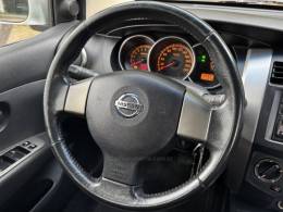 NISSAN - LIVINA - 2010/2011 - Prata - R$ 33.900,00