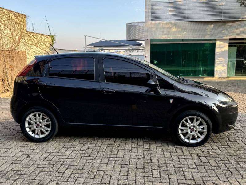 FIAT - PUNTO - 2012/2012 - Preta - R$ 34.900,00