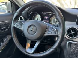 MERCEDES-BENZ - GLA 200 - 2017/2017 - Prata - R$ 129.900,00