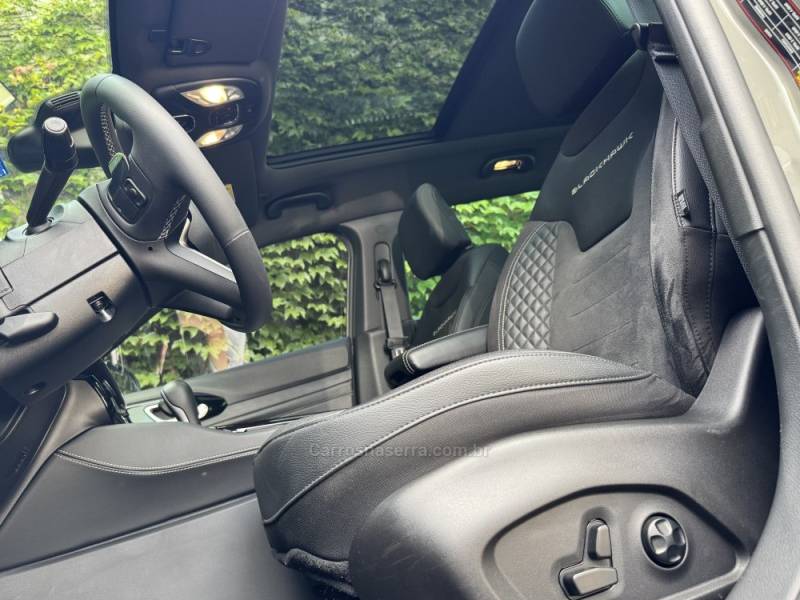 JEEP - COMMANDER - 2024/2025 - Cinza - R$ 243.900,00