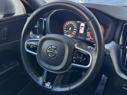 VOLVO - XC60 - 2018/2018 - Azul - R$ 155.900,00
