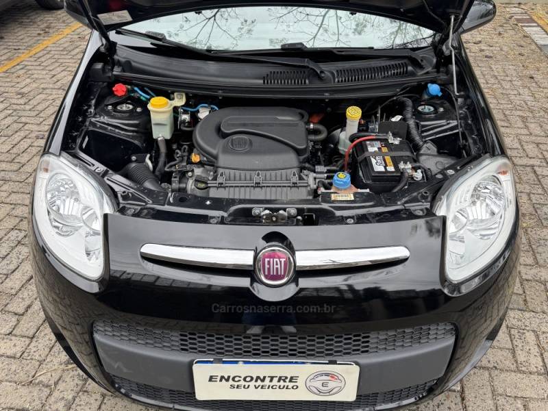 FIAT - PALIO - 2015/2015 - Preta - R$ 39.900,00