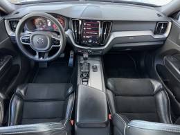 VOLVO - XC60 - 2018/2018 - Azul - R$ 155.900,00