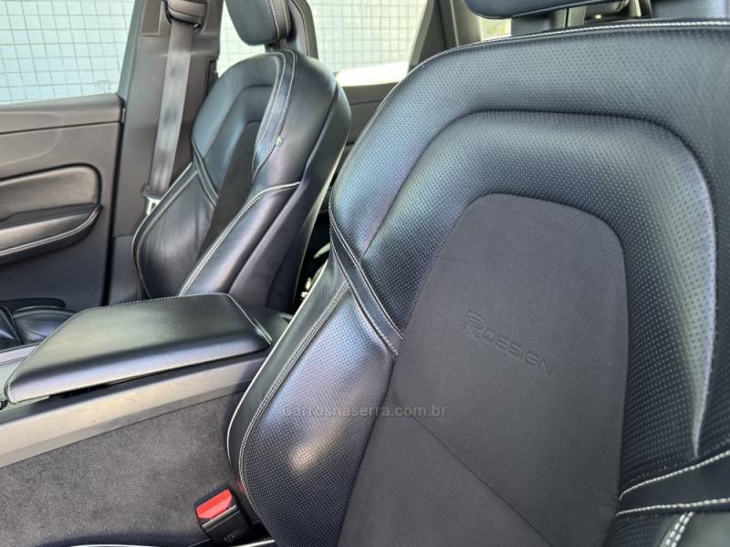 VOLVO - XC60 - 2018/2018 - Azul - R$ 155.900,00