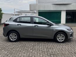CHEVROLET - ONIX - 2023/2024 - Prata - R$ 85.900,00