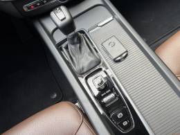 VOLVO - XC60 - 2020/2020 - Cinza - R$ 189.900,00