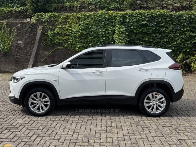 CHEVROLET - TRACKER - 2023/2024 - Branca - R$ 114.900,00