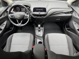 CHEVROLET - ONIX - 2023/2024 - Prata - R$ 85.900,00