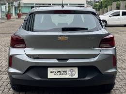 CHEVROLET - ONIX - 2023/2024 - Prata - R$ 85.900,00