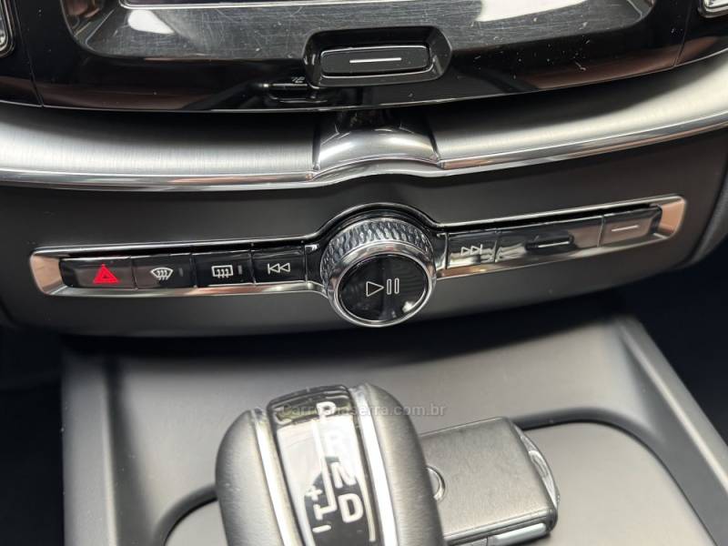 VOLVO - XC60 - 2020/2020 - Cinza - R$ 189.900,00