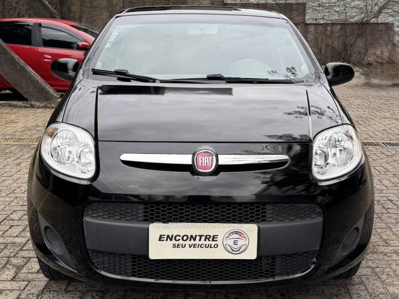 FIAT - PALIO - 2015/2015 - Preta - R$ 39.900,00
